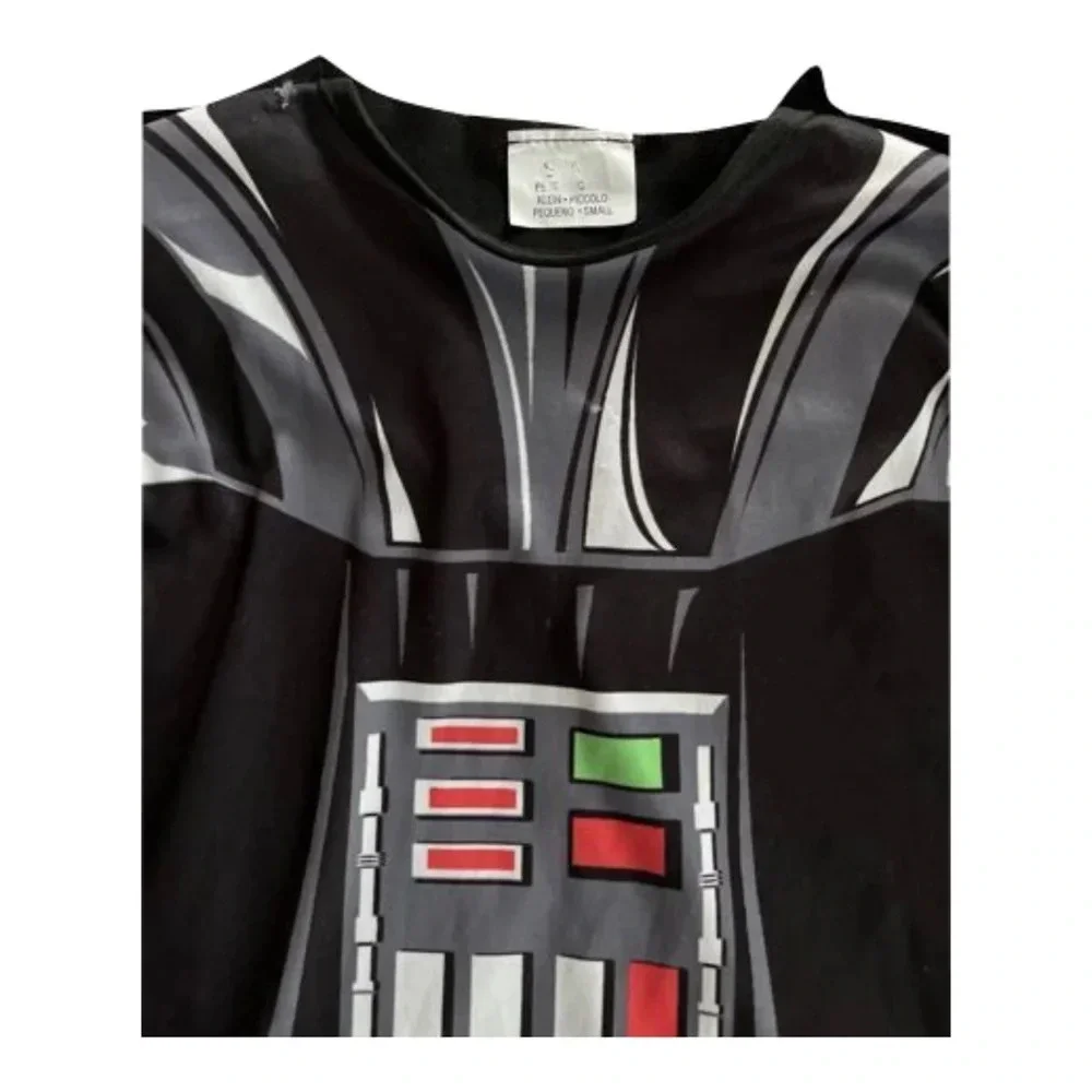 Star Wars shirt removal cape Disney store costume